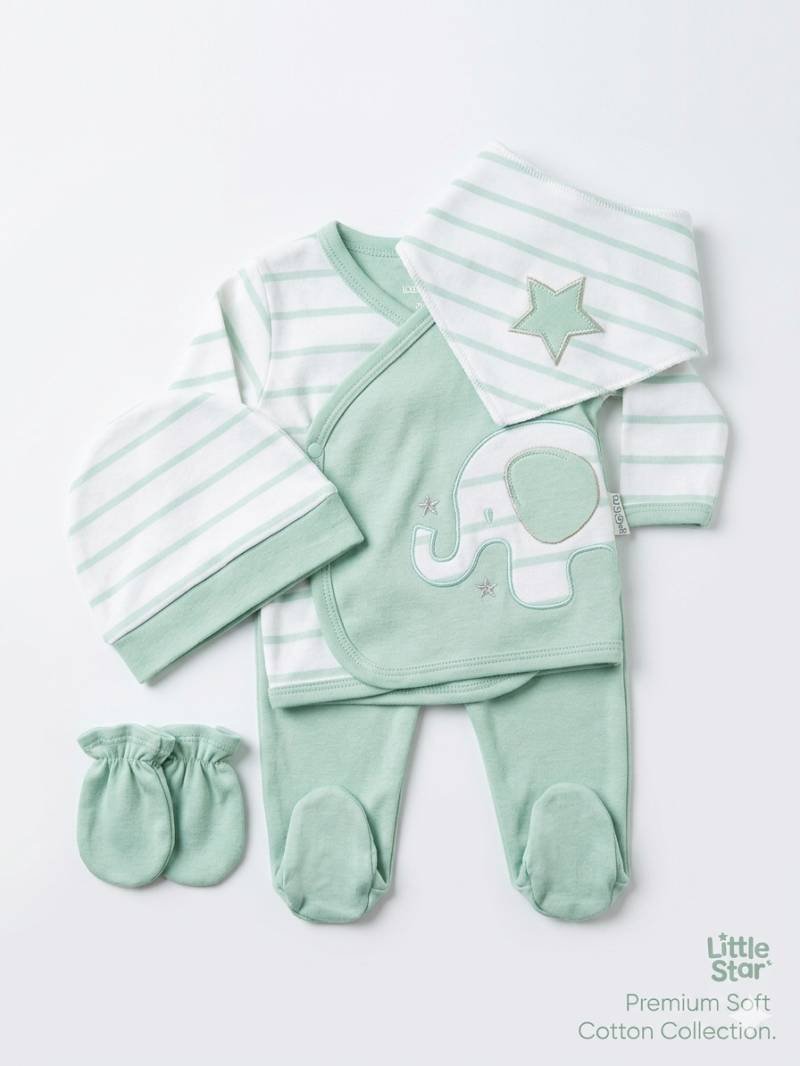 طقم ملابس مواليد 👶💚